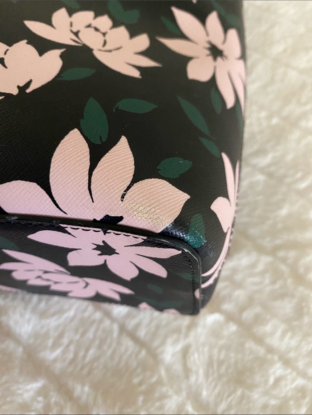 Kate Spade New York Jana Winter Blooms Medium Tote - Picture 13 of 17